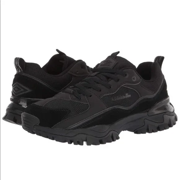 ★UMBRO★ Shining Crossback Black UQ323CBG74 UQ323CBG74_BLK0 Umbro | Shoes | Umbro 7 Black Athletic Shoes New Nwot